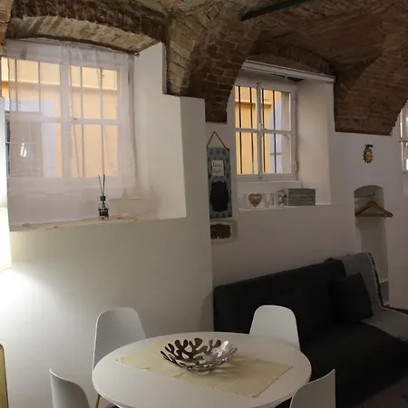 Centre Cozy Apartment *